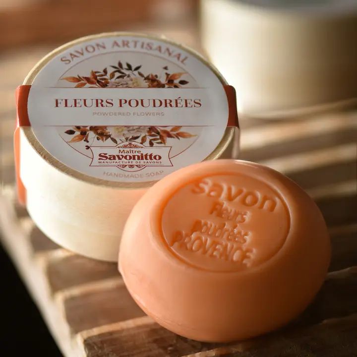 Pudrige Blumen Seife in Holzkiste 100g
