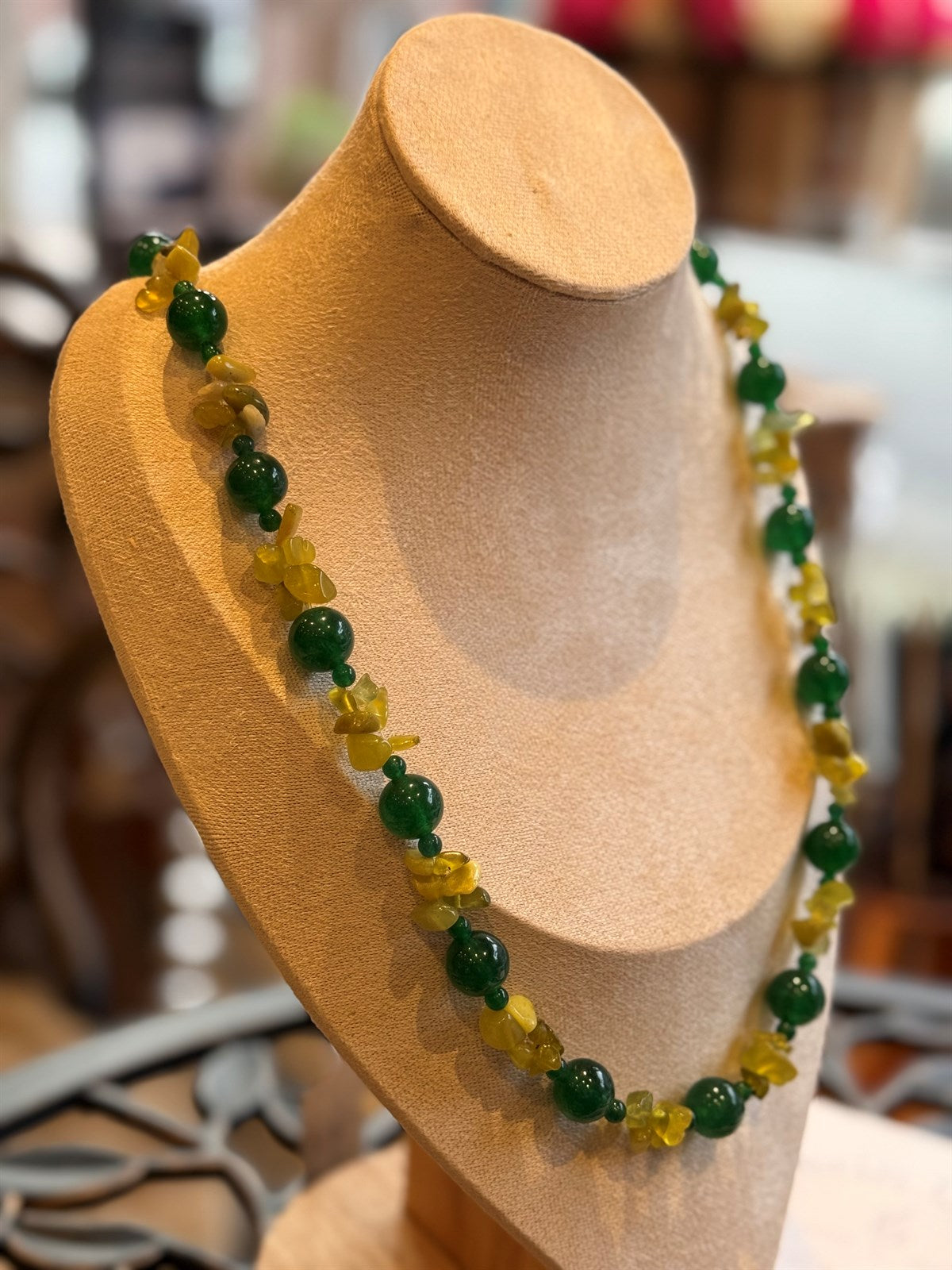 GRÜNE JADE - PERIDOT HALSKETTE ca 77 cm  - UNICAT