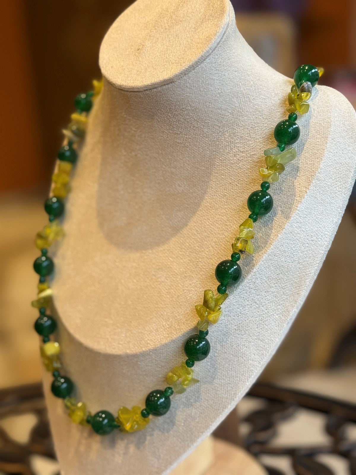 GRÜNE JADE - PERIDOT HALSKETTE ca 77 cm  - UNICAT