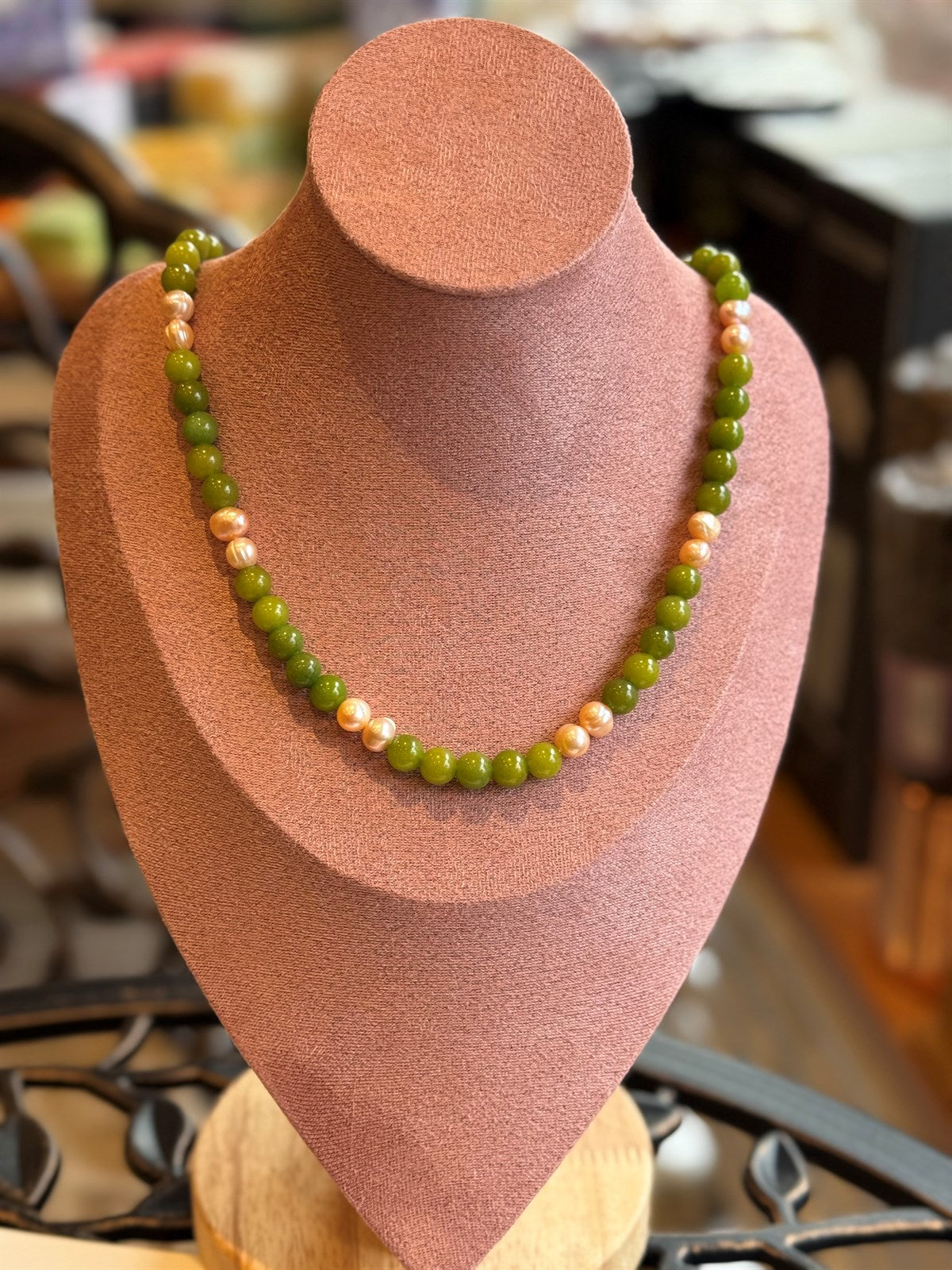 GRÜNER JADE - PERLE HALSKETTE ca 51 cm