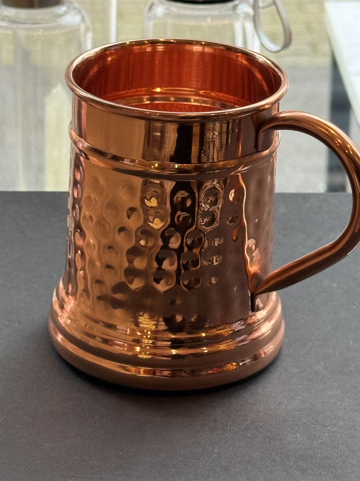 Gehämmerter Becher aus reinem Kupfer – 440 ml