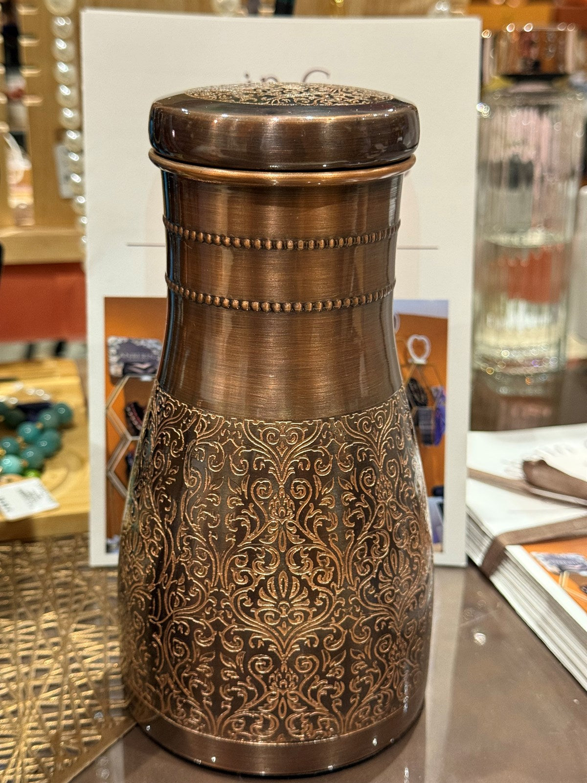 Reine Kupferkaraffe, antik geätzt, mit Kappe, ± 950 ml