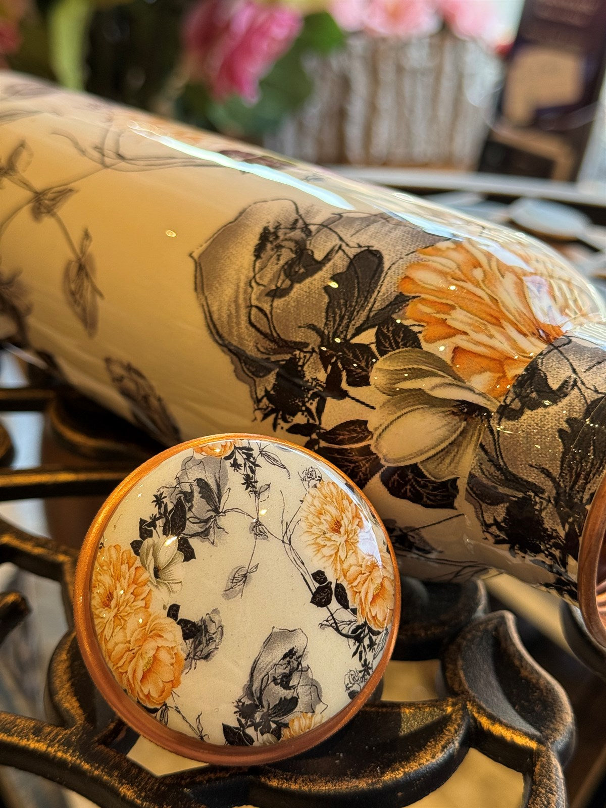 Wasserflasche aus reinem Kupfer mit Blumendruck, weiß, ca. 950 ml (heavy duty)