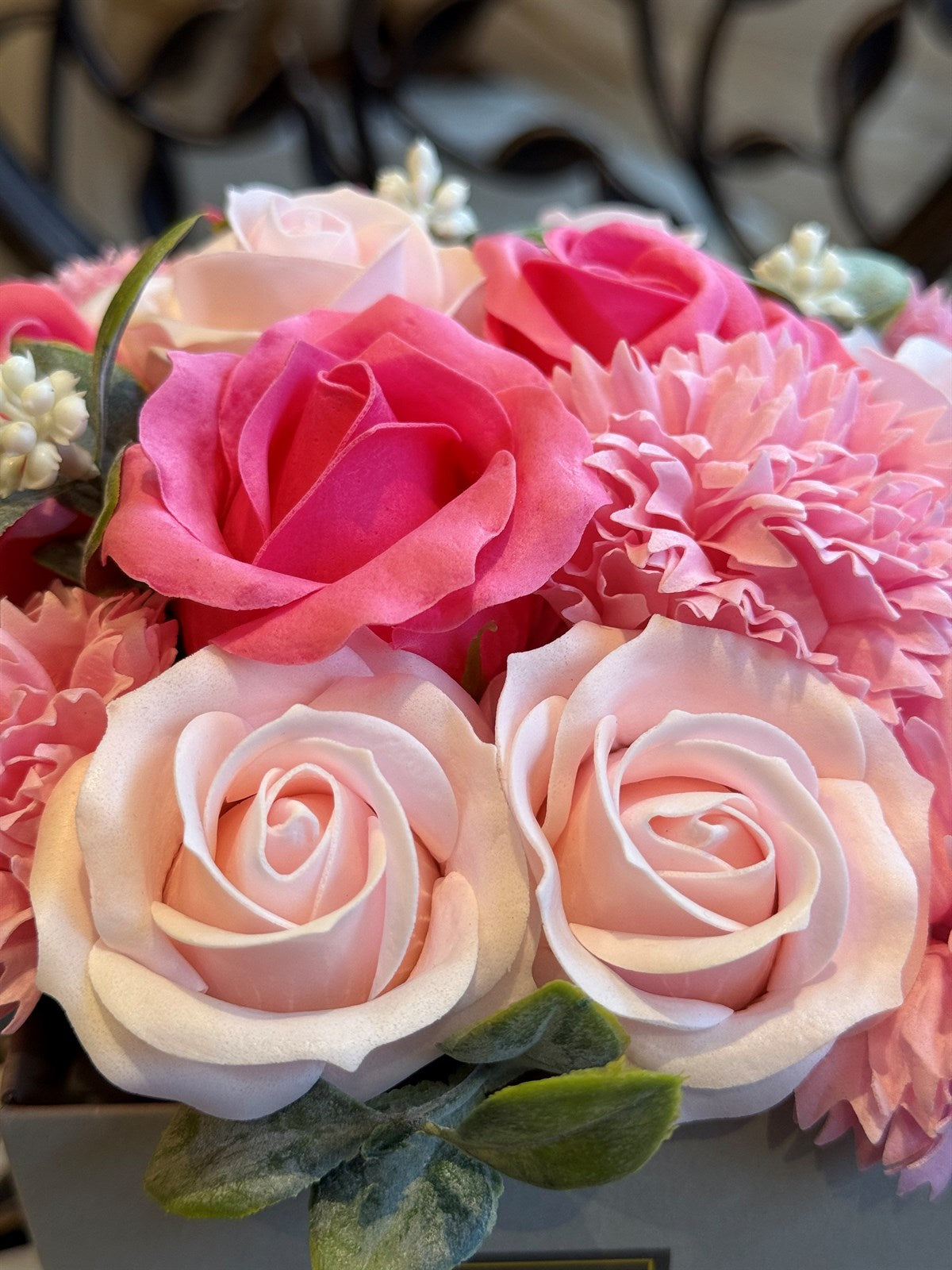 Blumenstrauß Seifenrosen Rosen und Nelken