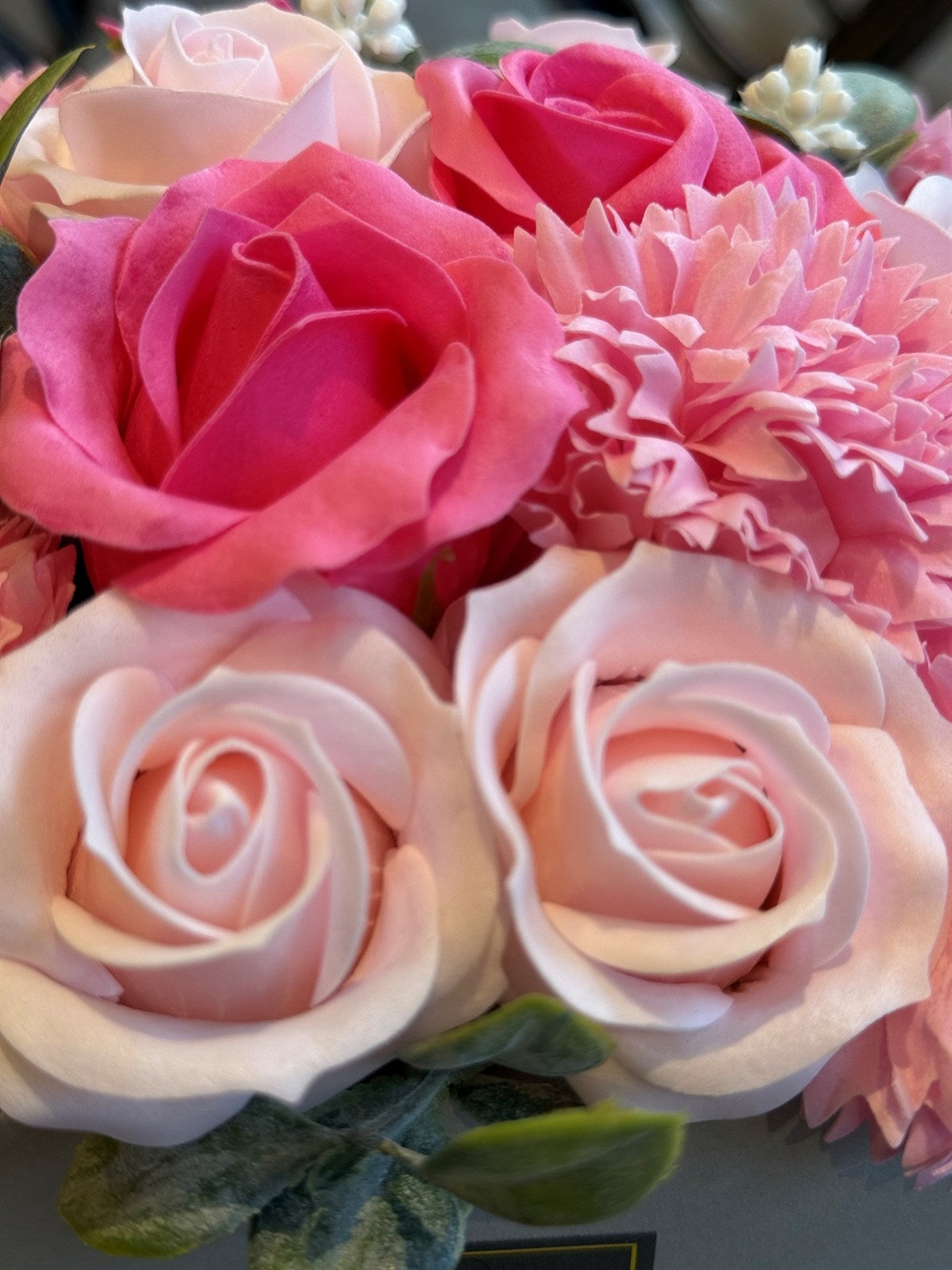 Blumenstrauß Seifenrosen Rosen und Nelken