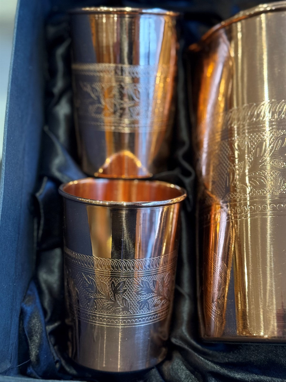 Krugset aus reinem Kupfer mit 4 Tassen Blumenmotiv ± 1,5 Liter