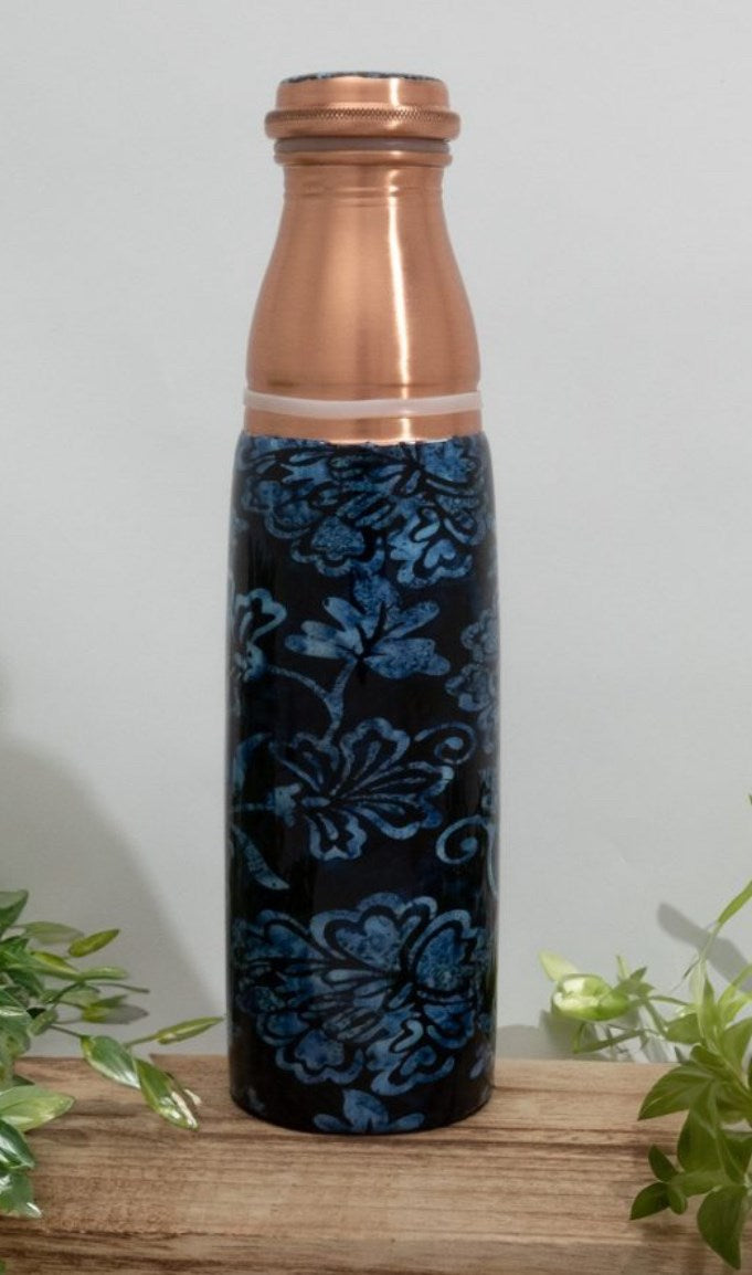 Flaschenset aus reinem Kupfer mit Blumendruck blau ± 950 ml mit 2 geraden Bechern - Bild 3
